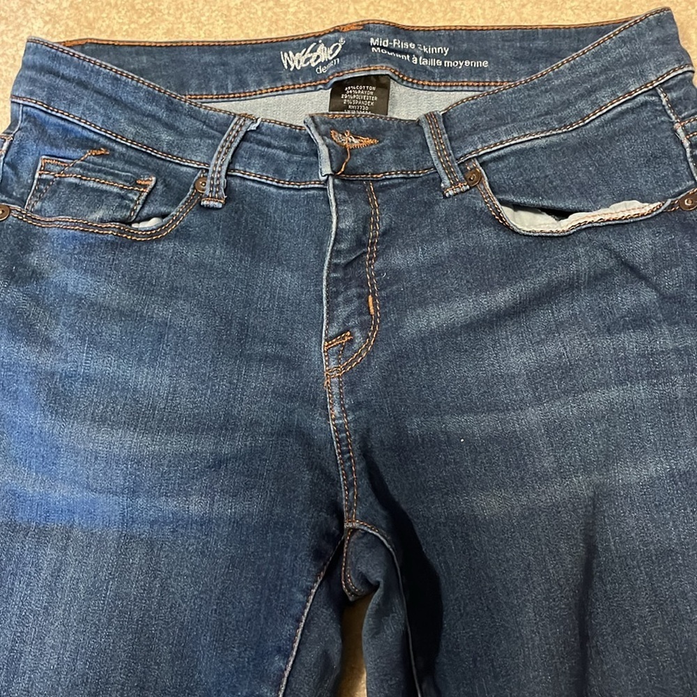 Mossimo mid rise skinny jeans - Picture 2 of 4